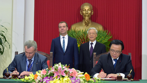 Signing a Protocol on Cooperation between United Russia and the Communist Party of Vietnam