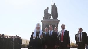 Дмитрий Медведев принял участие в праздничных мероприятиях, посвящённых 700-летию преподобного Сергия Радонежского OenR395SVbM