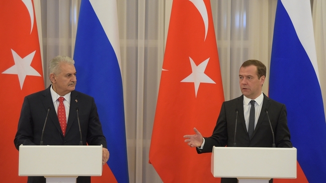 Пресс-конференция Дмитрия Медведева и Бинали Йылдырыма по итогам переговоров